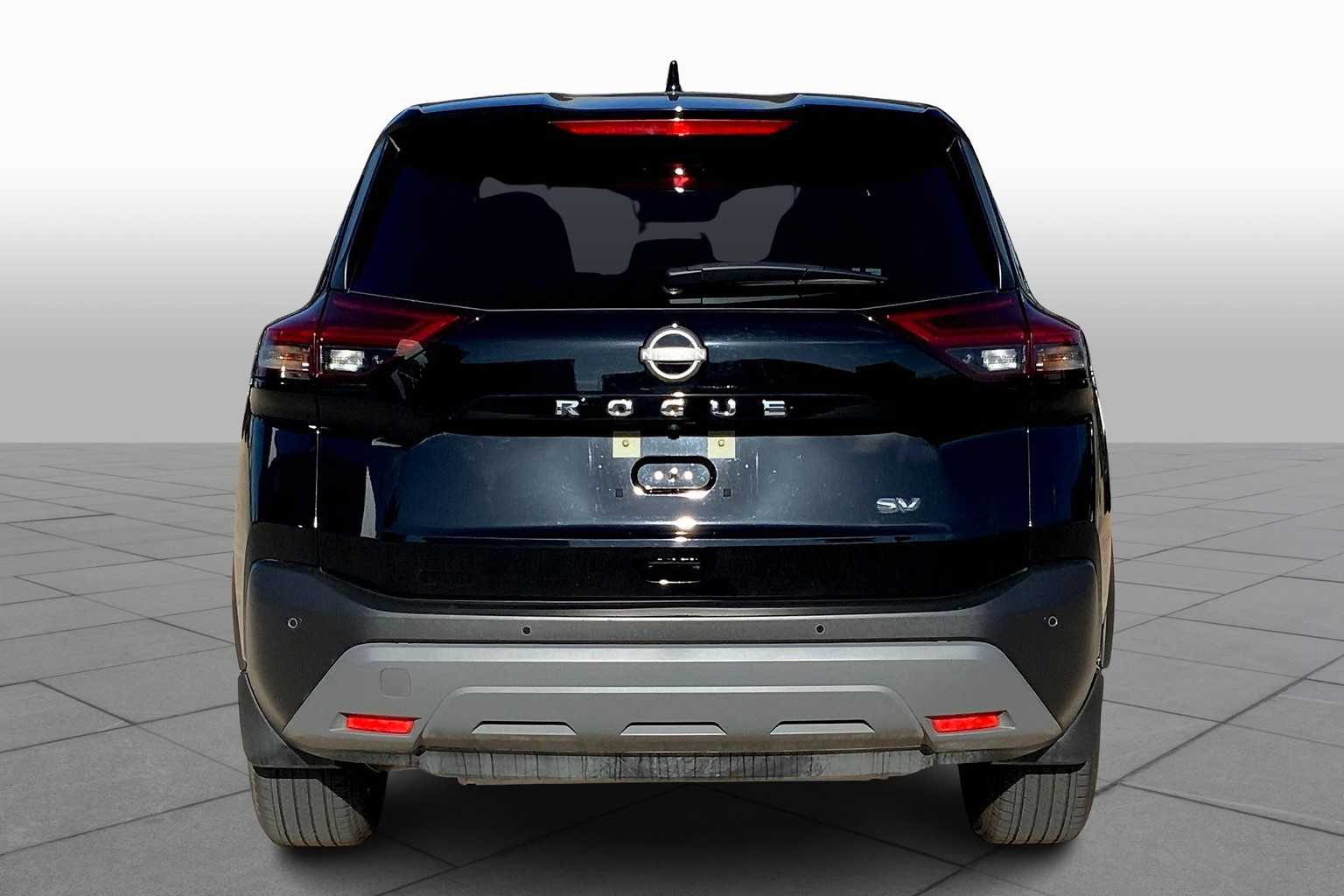 2023 Nissan Rogue SV photo 5