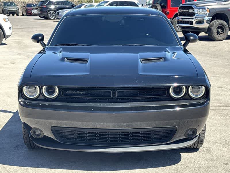 2020 Dodge Challenger SXT photo 3