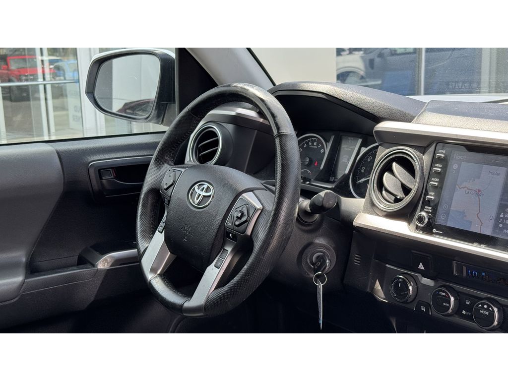 2022 Toyota Tacoma SR5 photo 10
