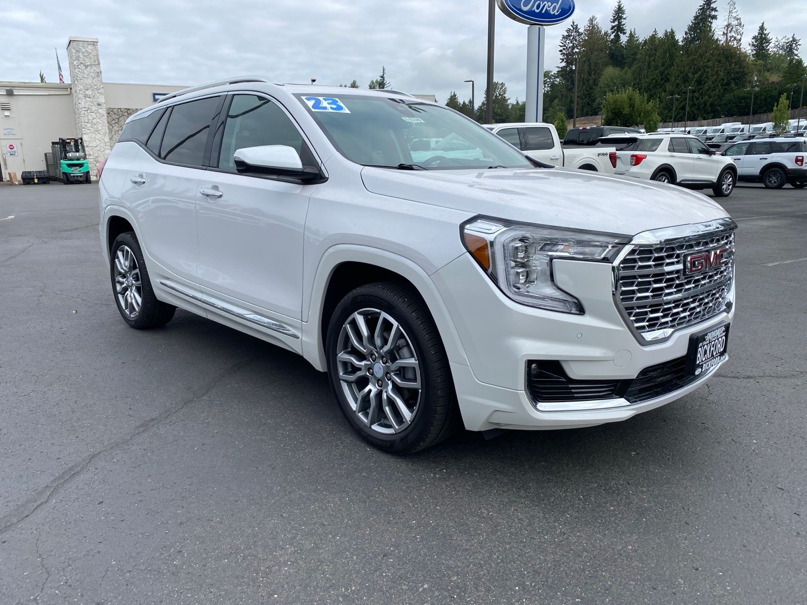 2023 Gmc Terrain Denali photo 3
