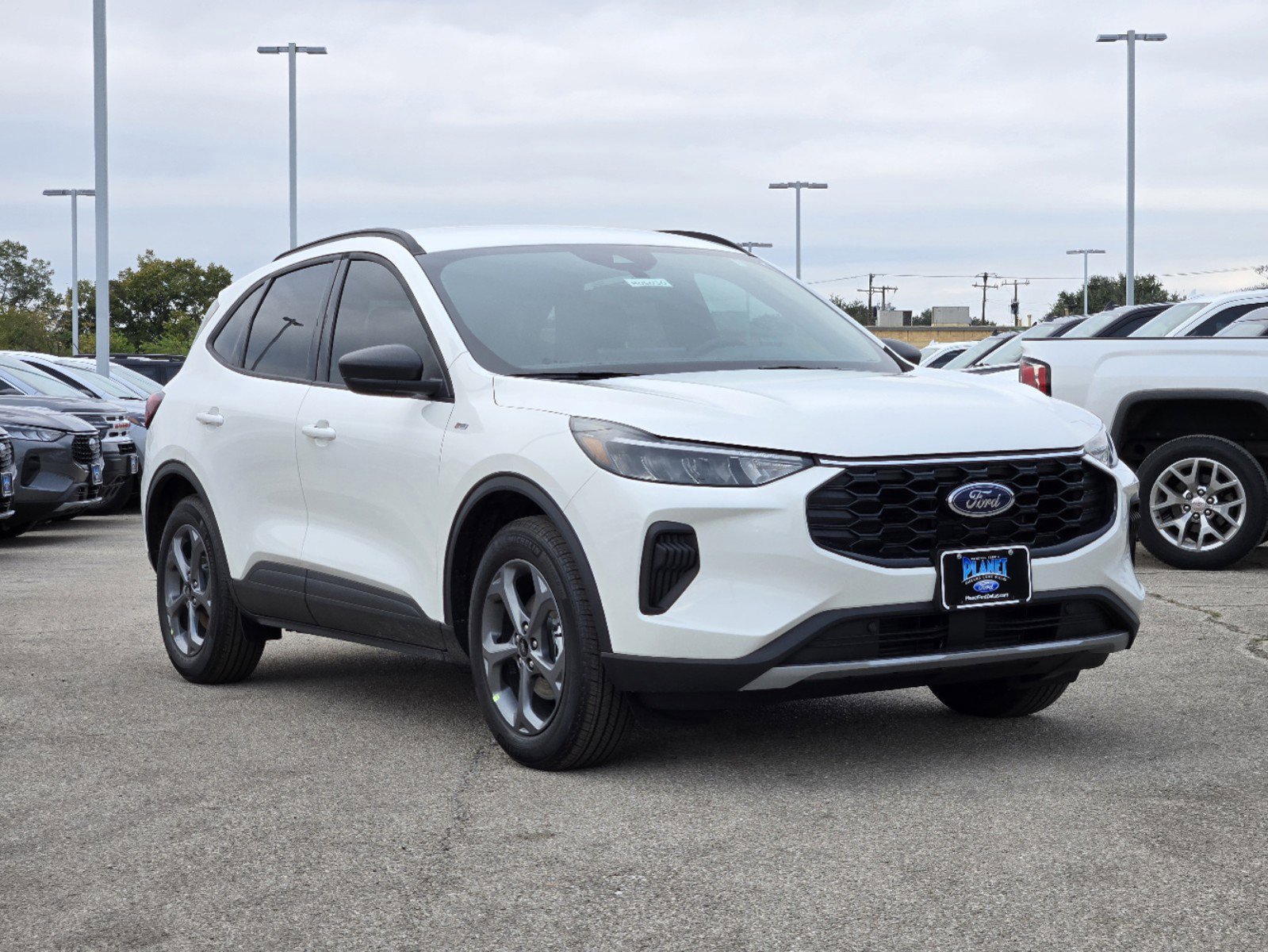 New 2025 Star White Metallic Tri-Coat Ford ST-Line image 2