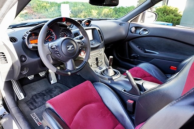 Used 2020 Black Nissan Nismo image 22