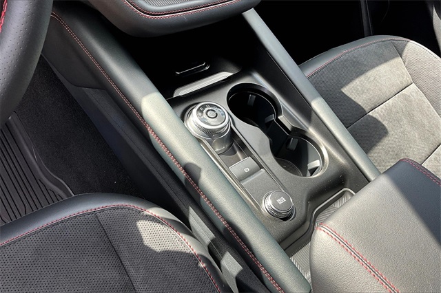 2025 Ford Explorer ST photo 8