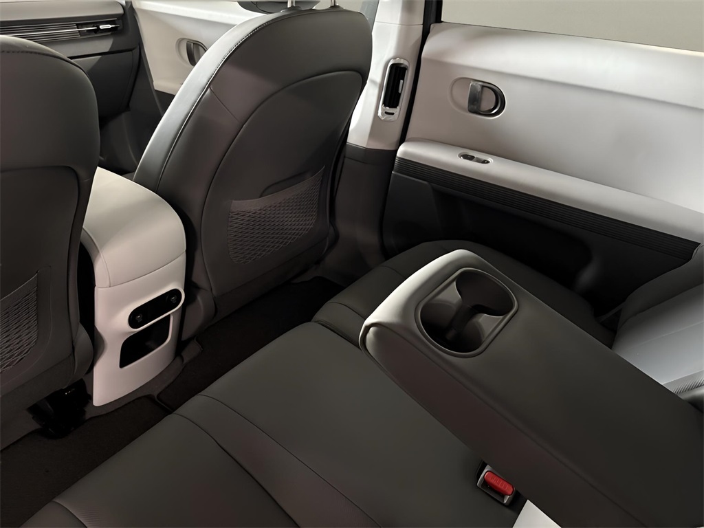 2025 Hyundai Ioniq 5 SEL photo 24