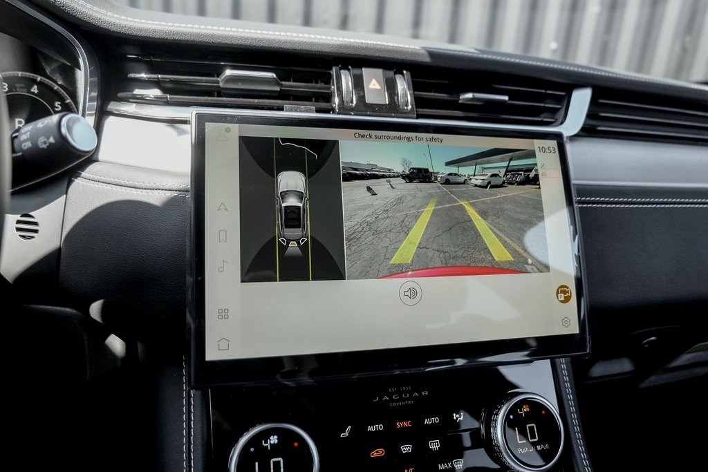 2025 Jaguar F-PACE P400 R-Dynamic S photo 12