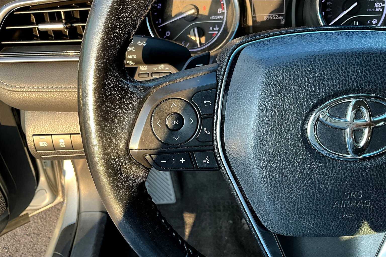 2019 Toyota Camry SE photo 21