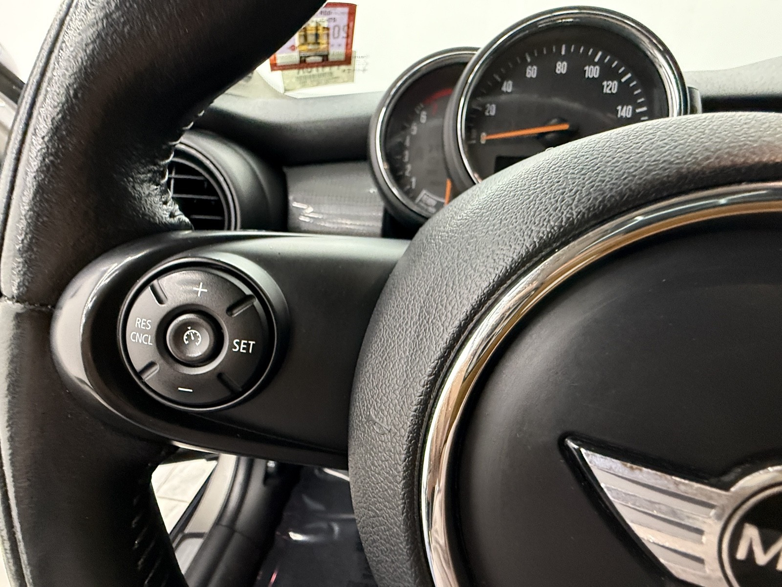 2017 Mini Cooper Hardtop photo 9