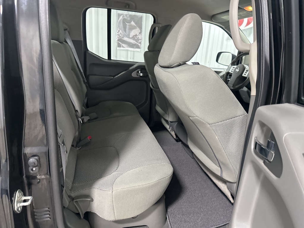 2021 Nissan Frontier SV photo 17