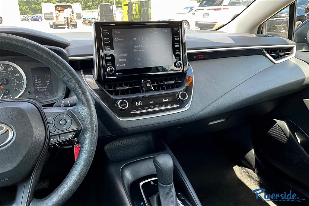 2021 Toyota Corolla LE photo 9