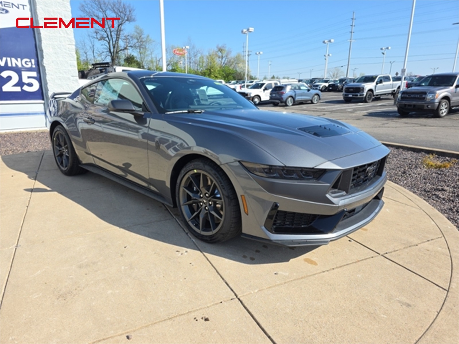 2025 Ford Mustang Dark Horse photo 3