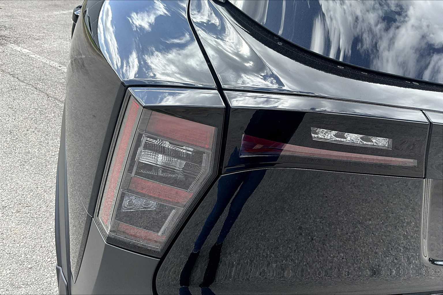 2025 Nissan Kicks SV photo 12