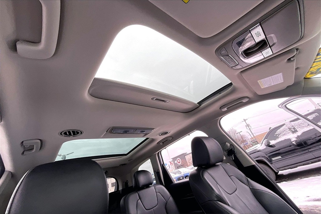 2022 KIA TELLURIDE - Image 19