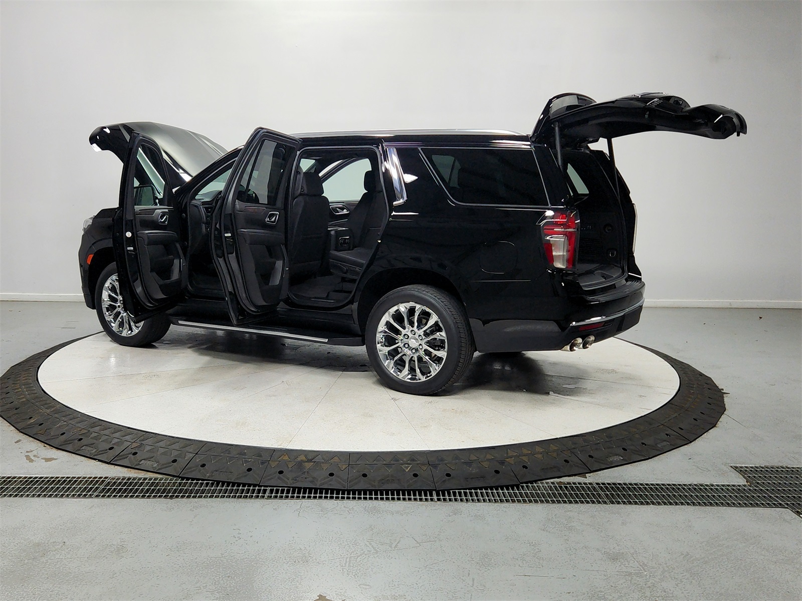 2022 Chevrolet Tahoe LT photo 8