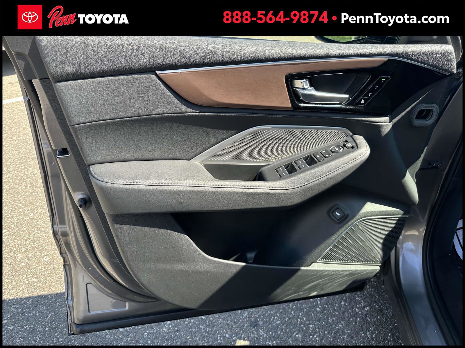 2022 Acura MDX Base SH-AWD photo 12