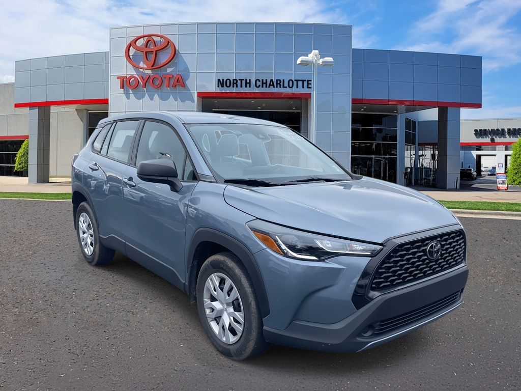 2022 Toyota Corolla Cross L's photo