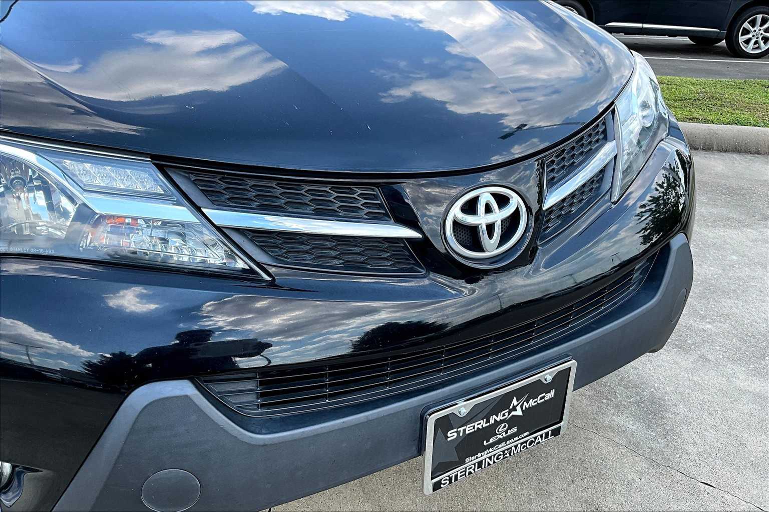 2014 Toyota RAV4 XLE photo 27