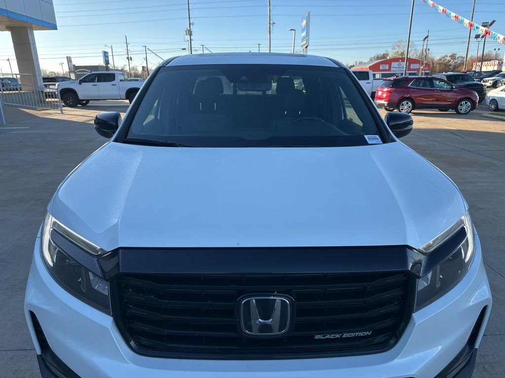 2023 Honda Ridgeline Black Edition photo 3