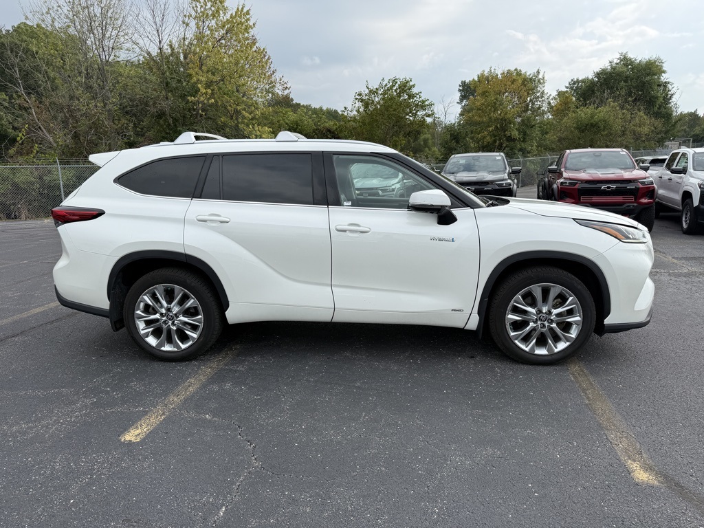 2021 Toyota Highlander Hybrid Limited photo 4