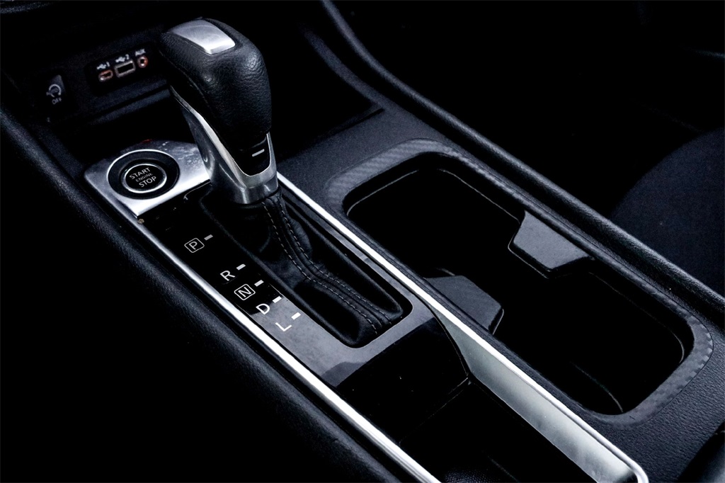 2025 Nissan Sentra SV photo 23
