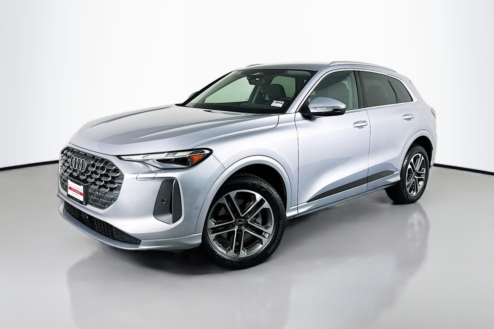 2025 Audi New Q5 Premium's photo