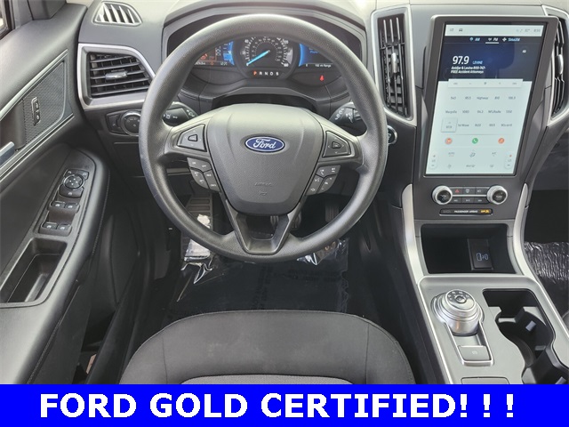 2024 Ford Edge SE photo 2