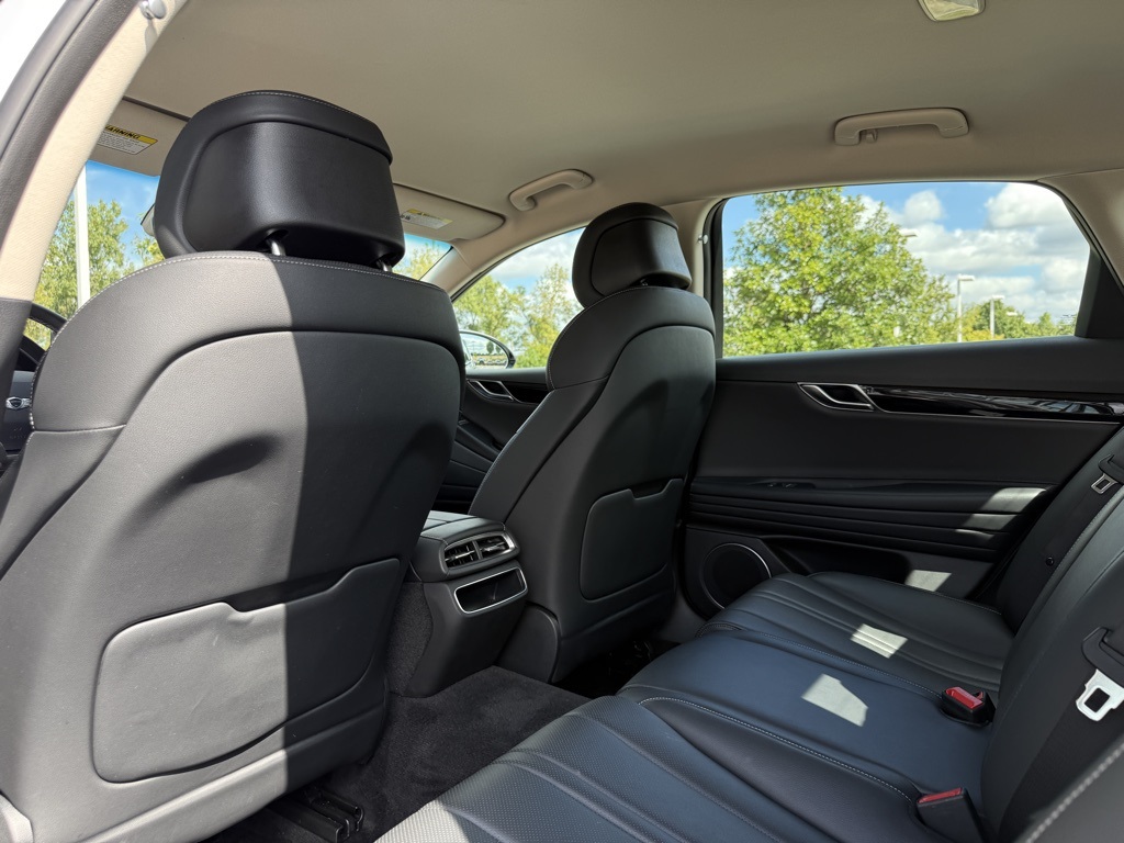 2024 Genesis G80 2.5T photo 28