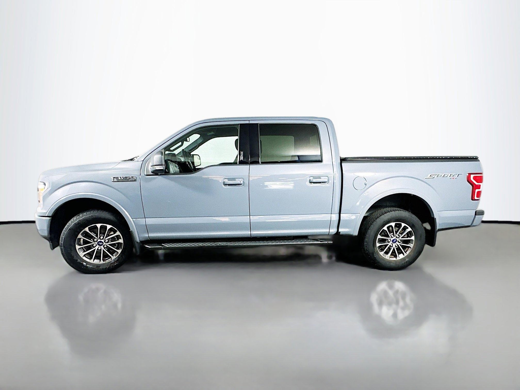 2019 Ford F-150 XLT photo 4