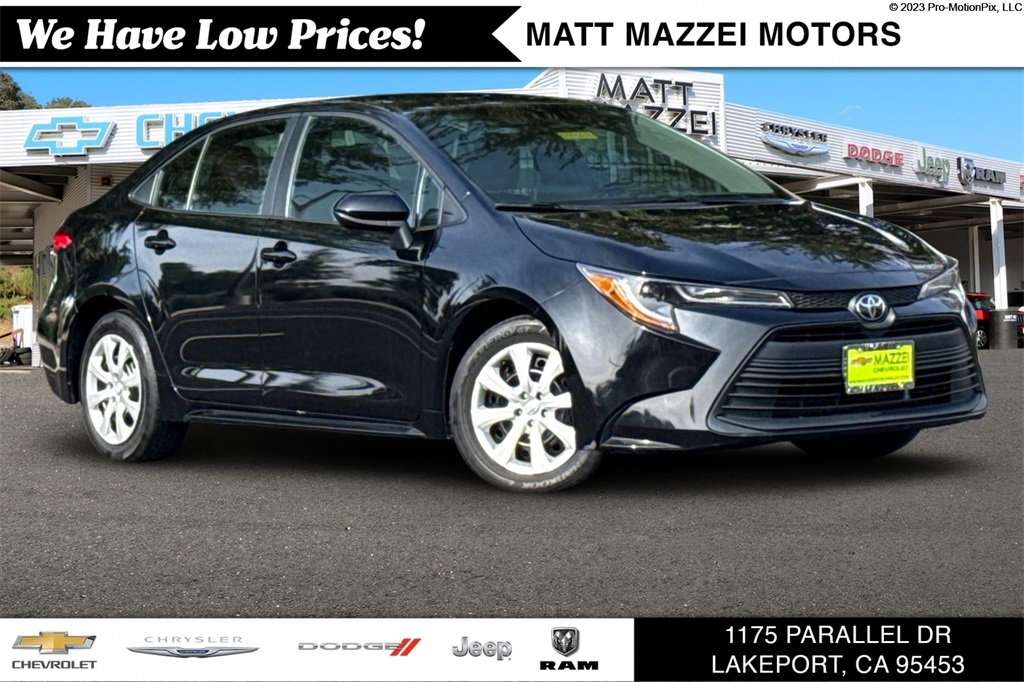 2024 Toyota Corolla LE's photo