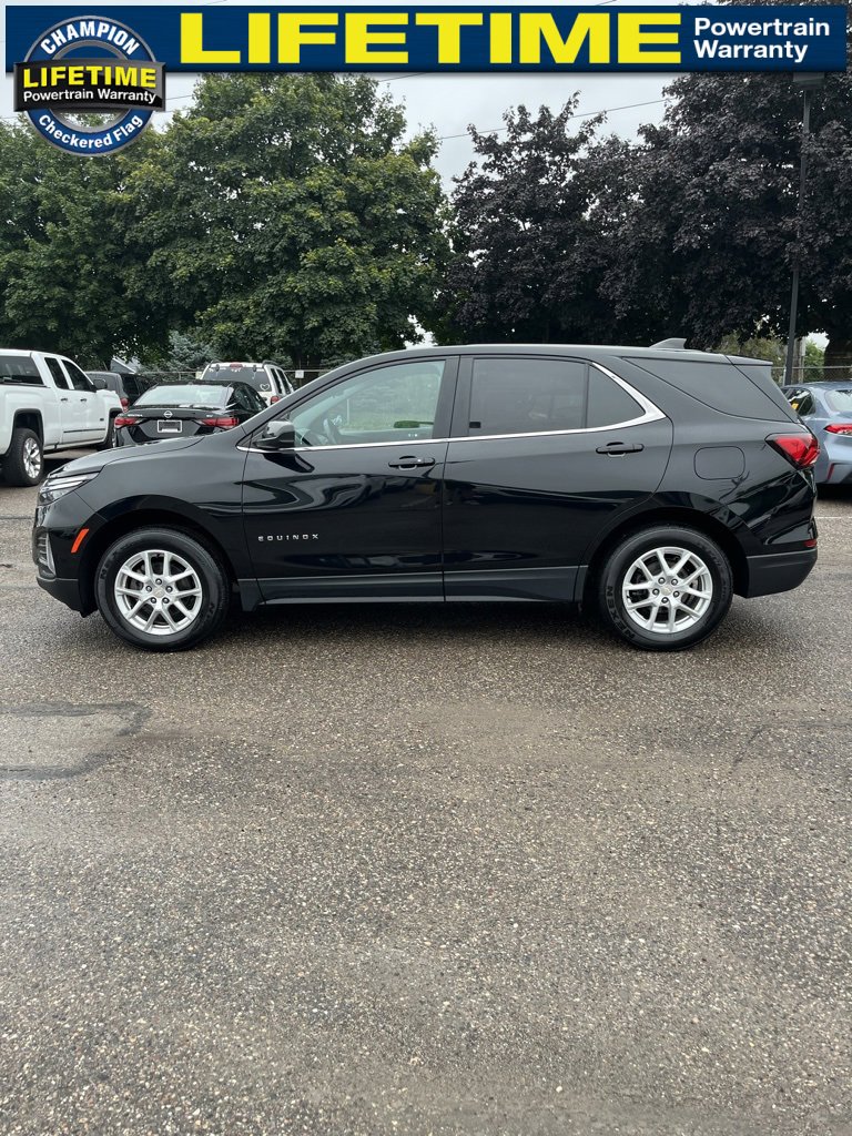 2023 Chevrolet Equinox LT photo 3