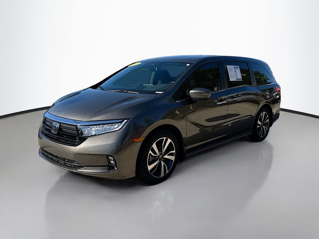 2023 Honda Odyssey Touring photo 3