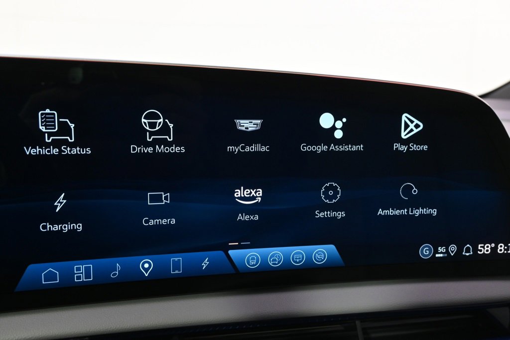 2025 Cadillac Optiq Luxury photo 22