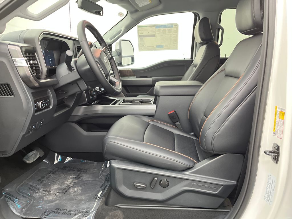 2026 Ford F-350 Lariat photo 8