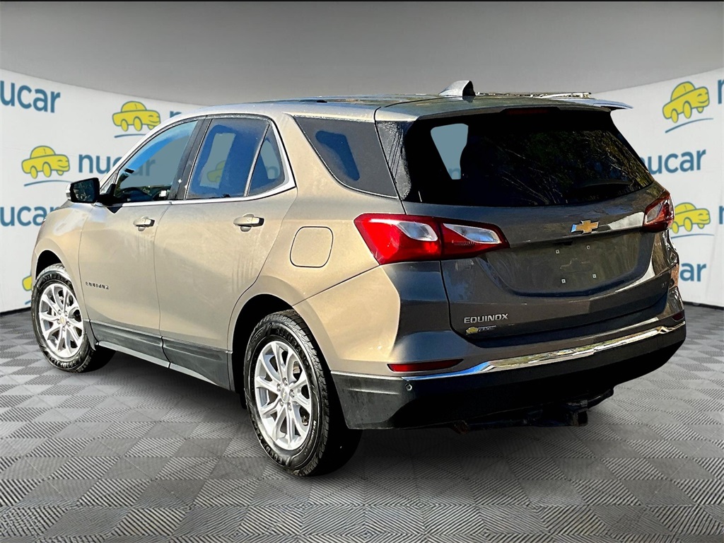 2018 Chevrolet Equinox LT photo 4