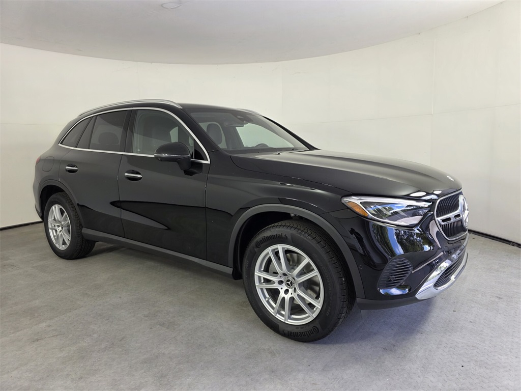 2026 Mercedes-Benz GLC Base's photo