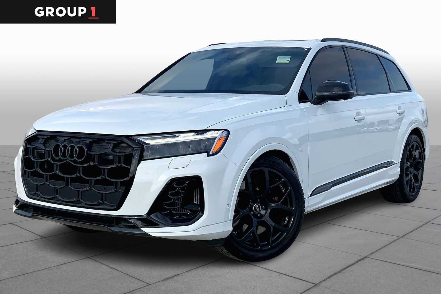2025 Audi SQ7 Premium Plus's photo