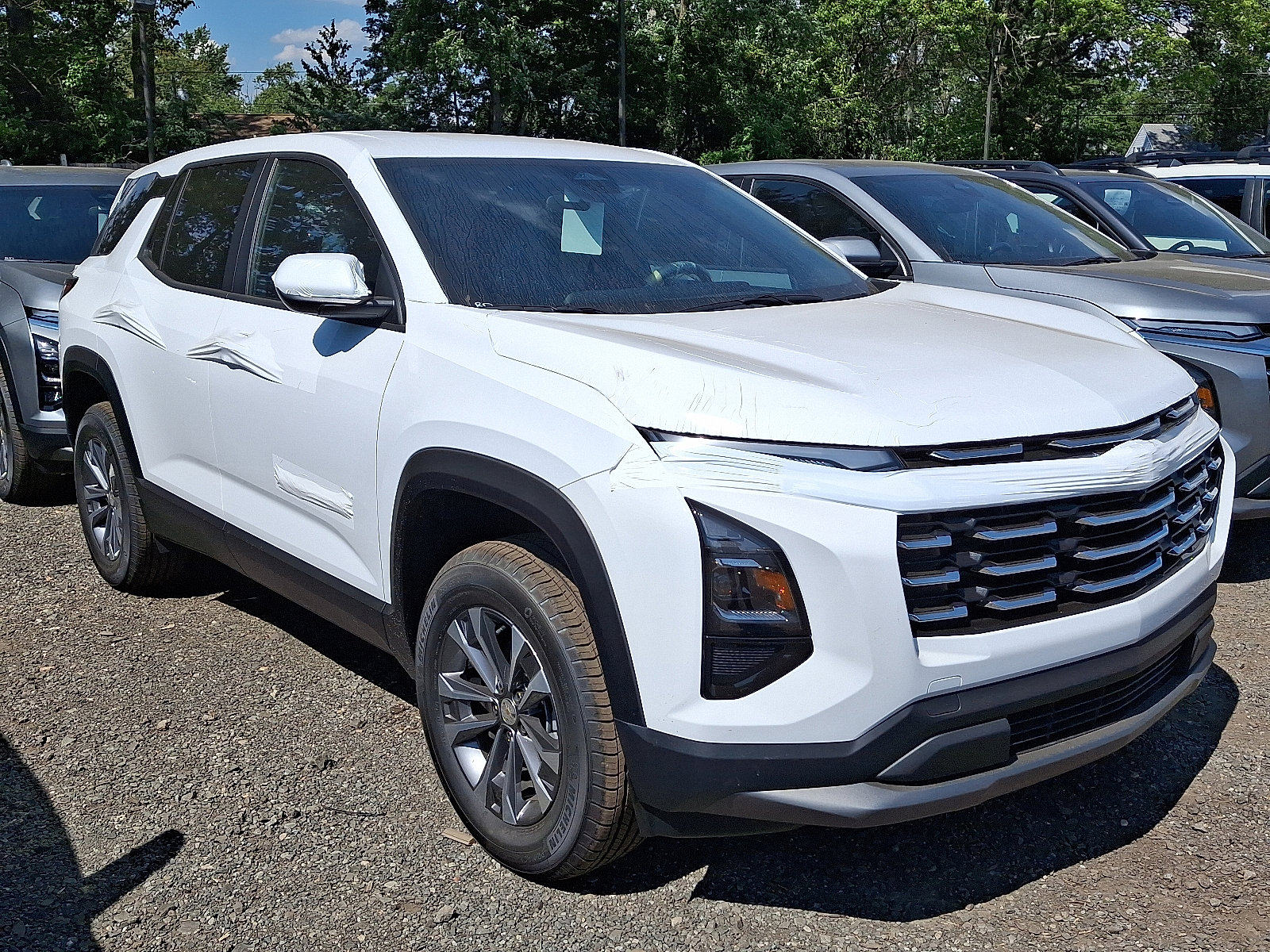 2026 Chevrolet Equinox LT photo 3