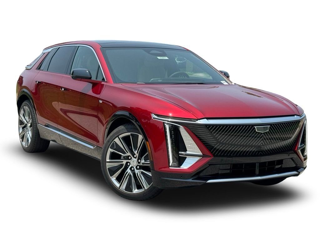 2025 Cadillac Lyriq Luxury photo 2