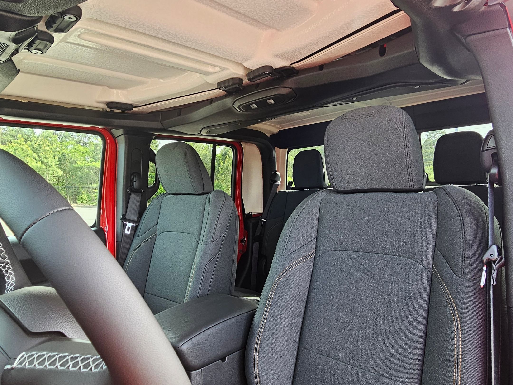 2025 Jeep Gladiator Sport S photo 19