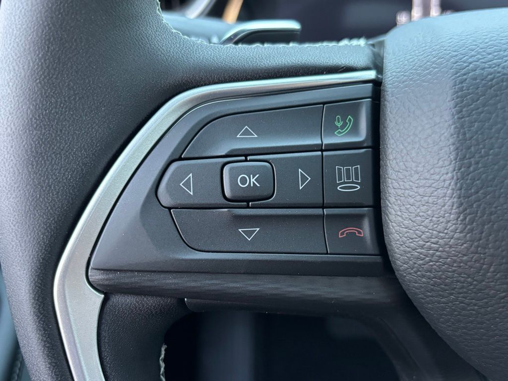 2025 Jeep Grand Cherokee Altitude X photo 12