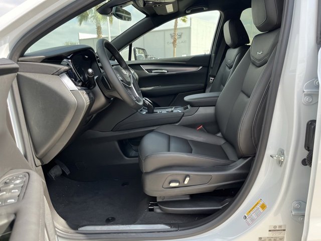 2025 Cadillac XT5 Luxury photo 9