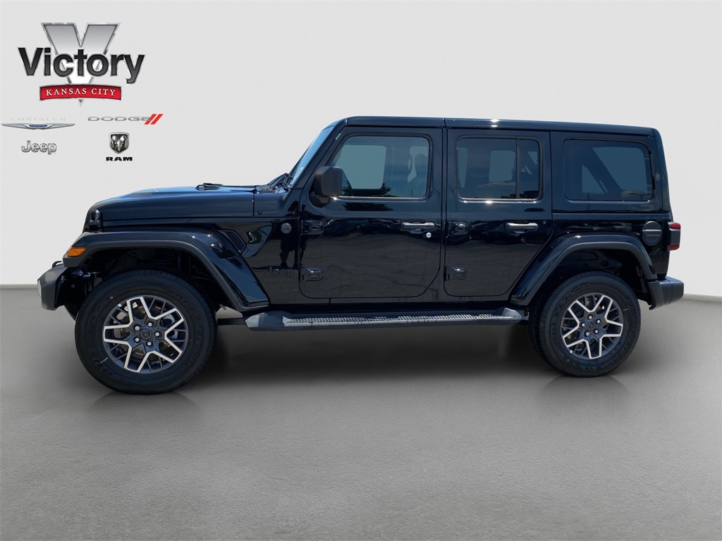 2025 Jeep Wrangler Sahara photo 4