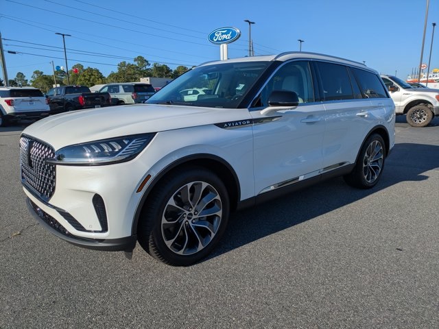 2025 Lincoln Aviator Premiere photo 8