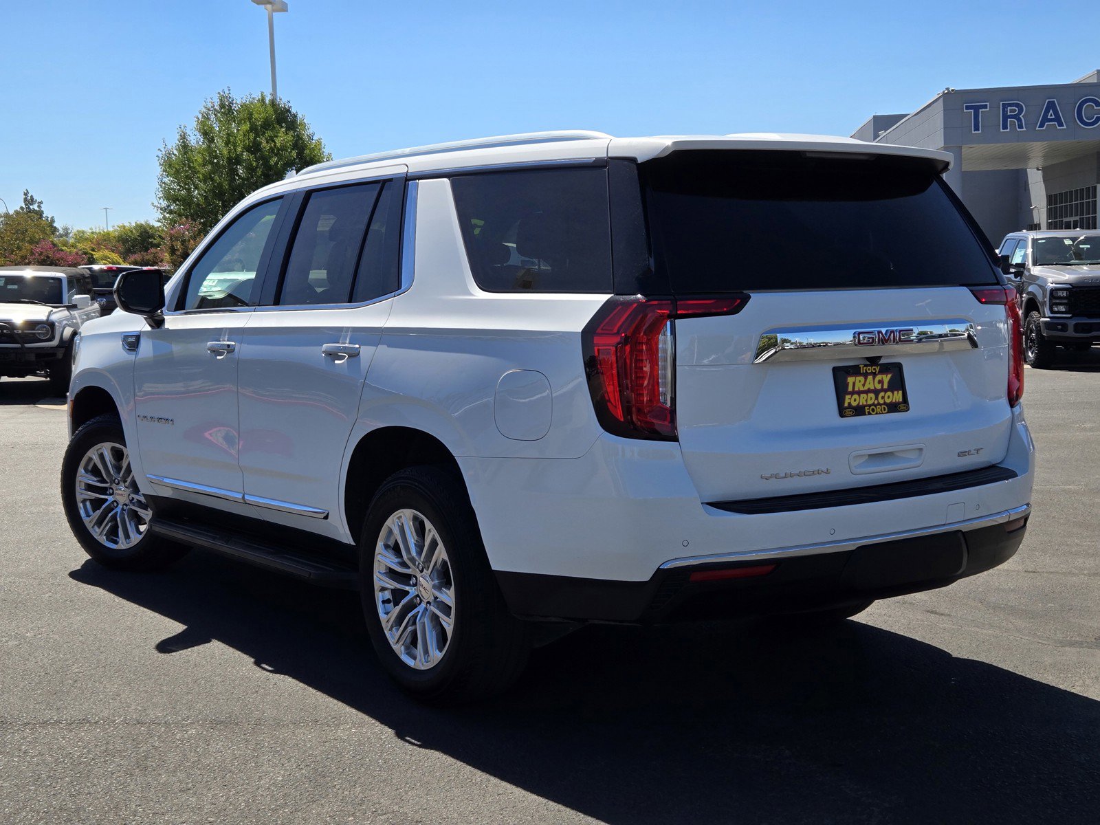 2023 Gmc Yukon SLT photo 4