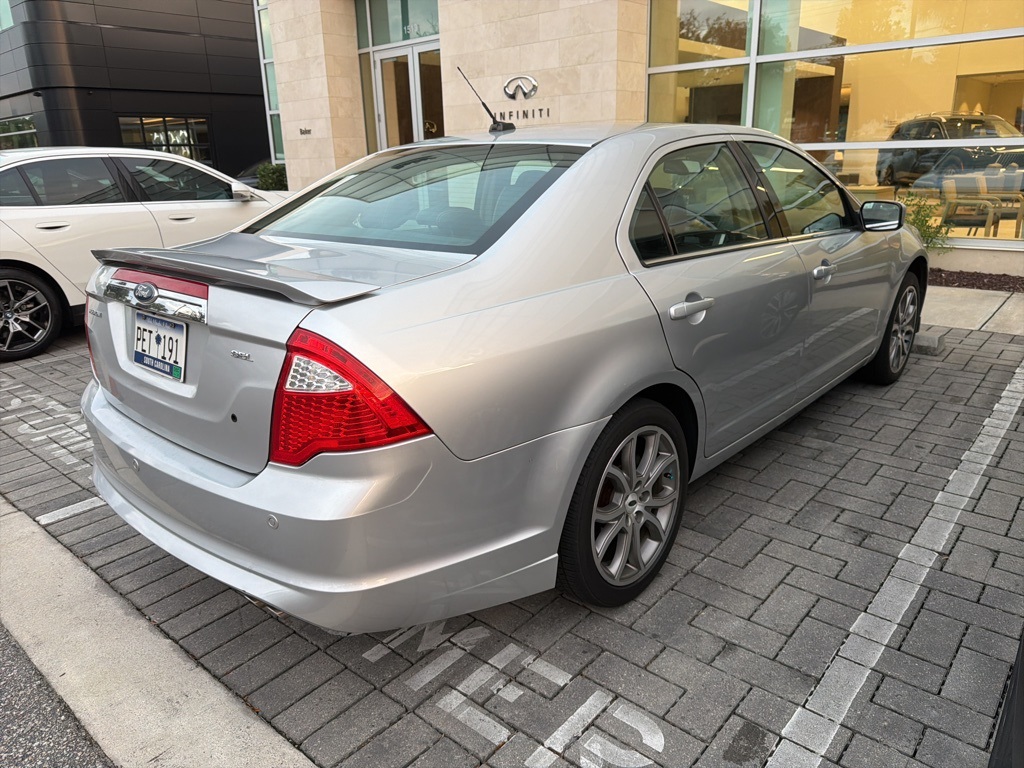 2012 Ford Fusion SEL photo 3