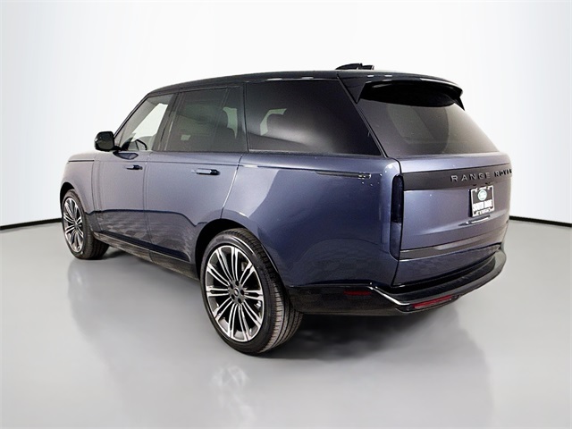2025 Land Rover Range Rover SE photo 4