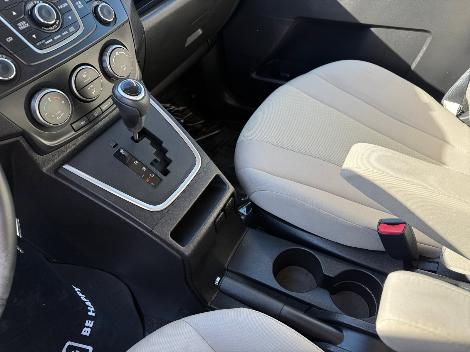 2015 Mazda Mazda5 Touring photo 13
