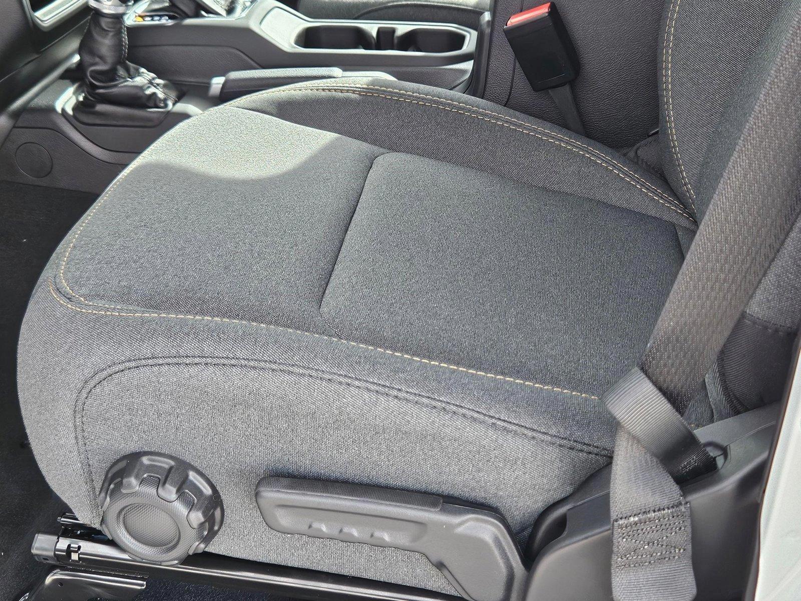 2025 Jeep Gladiator Sport S photo 4