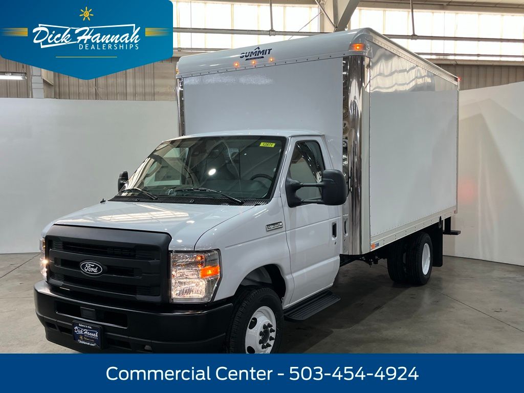 2026 Ford E-Series Cutaway Base's photo