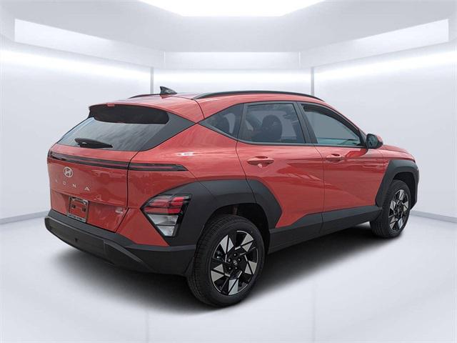2025 Hyundai Kona SEL photo 2