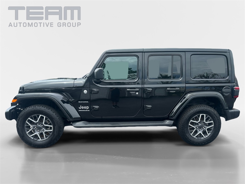 2024 Jeep Wrangler Sahara photo 4